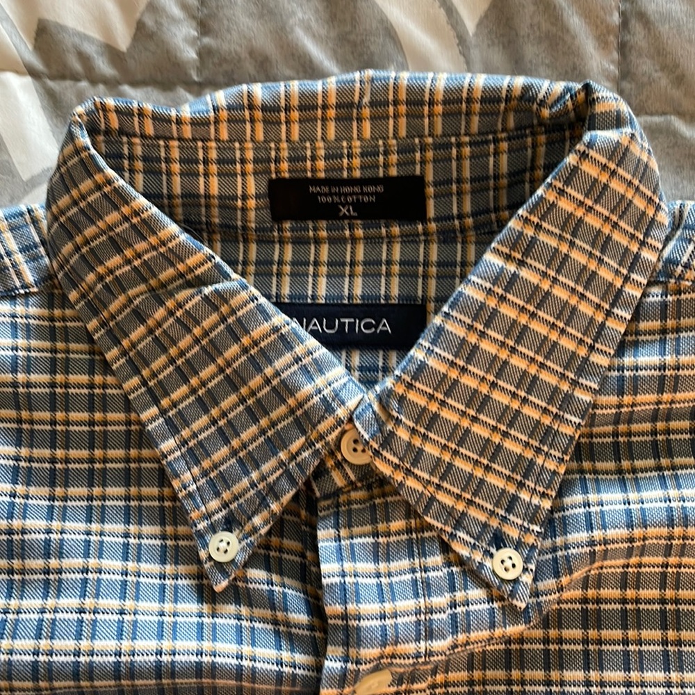 Excellent Condition Nautica Button Down Dress Shirt